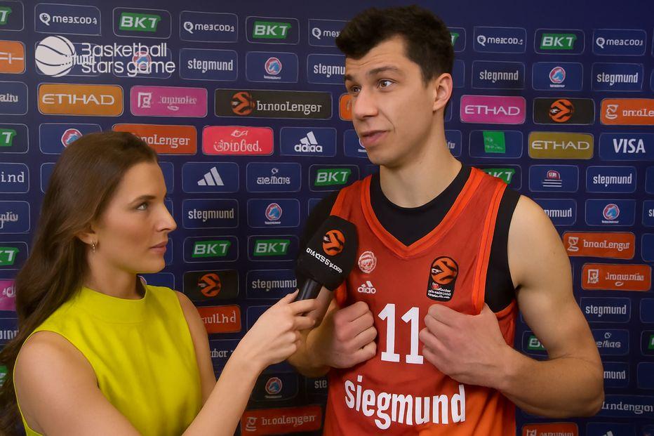 Vladimir Lucic's Love Letter to Coach Pedro Martínez After Bayern's Nail-Biter Win